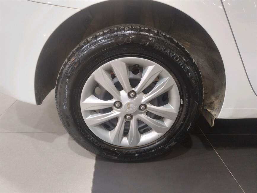 HB20S 1.6 COMFORT PLUS 16V FLEX 4P MANUAL