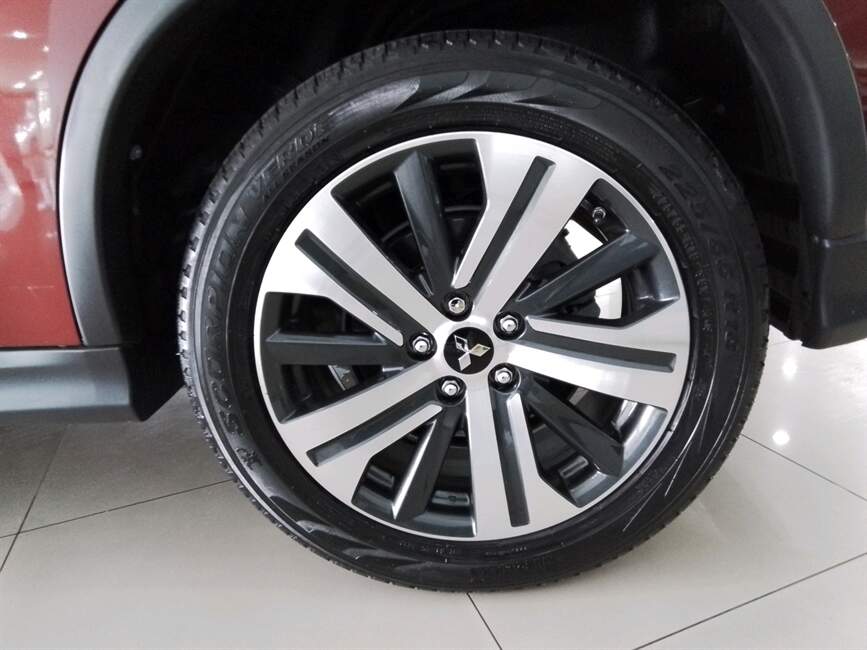 OUTLANDER 2.0 MIVEC FLEX SPORT HPE AWD AUTOMÁTICO