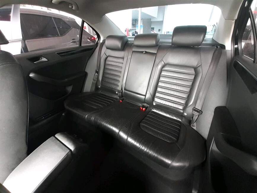 JETTA 2.0 TSI HIGHLINE 211CV GASOLINA 4P TIPTRONIC