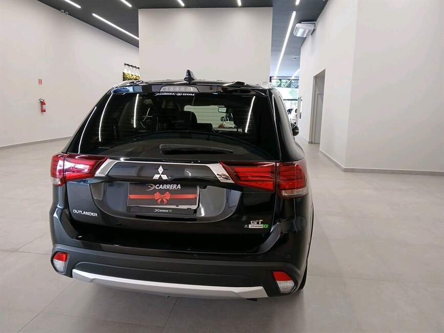 OUTLANDER 3.0 GT 4X4 V6 24V GASOLINA 4P AUTOMATICO
