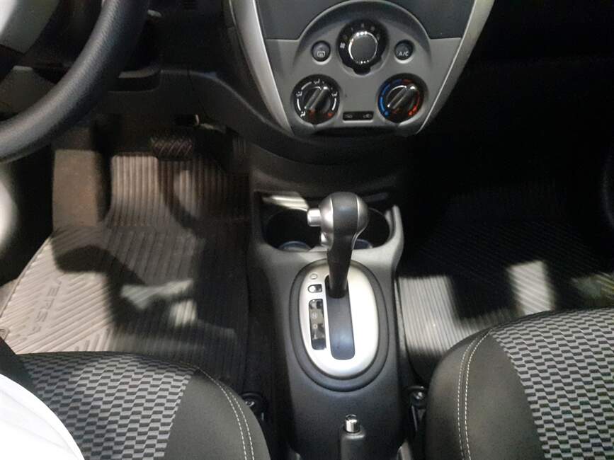 VERSA 1.6 16V FLEXSTART SV 4P XTRONIC