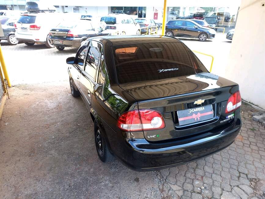 CLASSIC 1.0 MPFI LS 8V FLEX 4P MANUAL