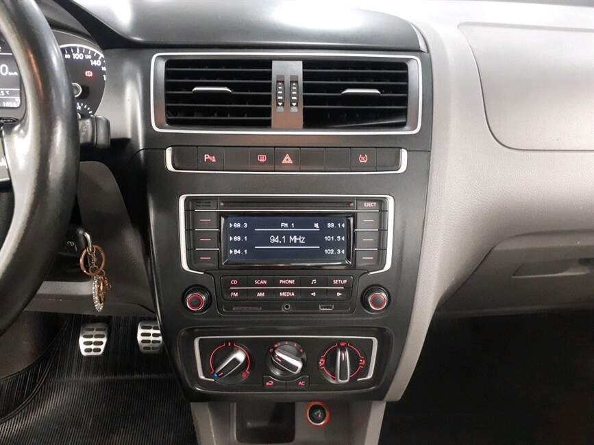 FOX 1.6 MI HIGHLINE 8V FLEX 4P MANUAL