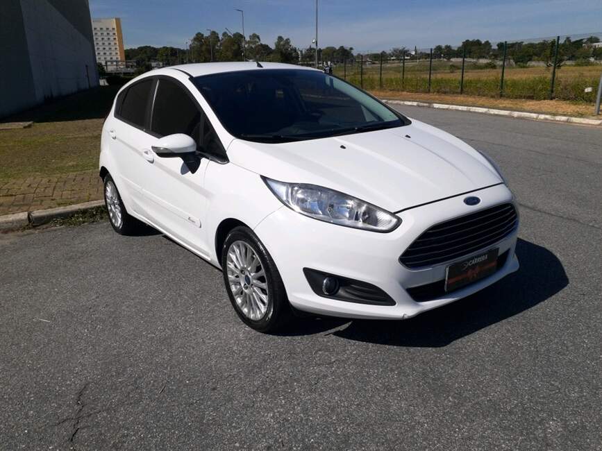 FIESTA 1.6 TITANIUM HATCH 16V FLEX 4P POWERSHIFT