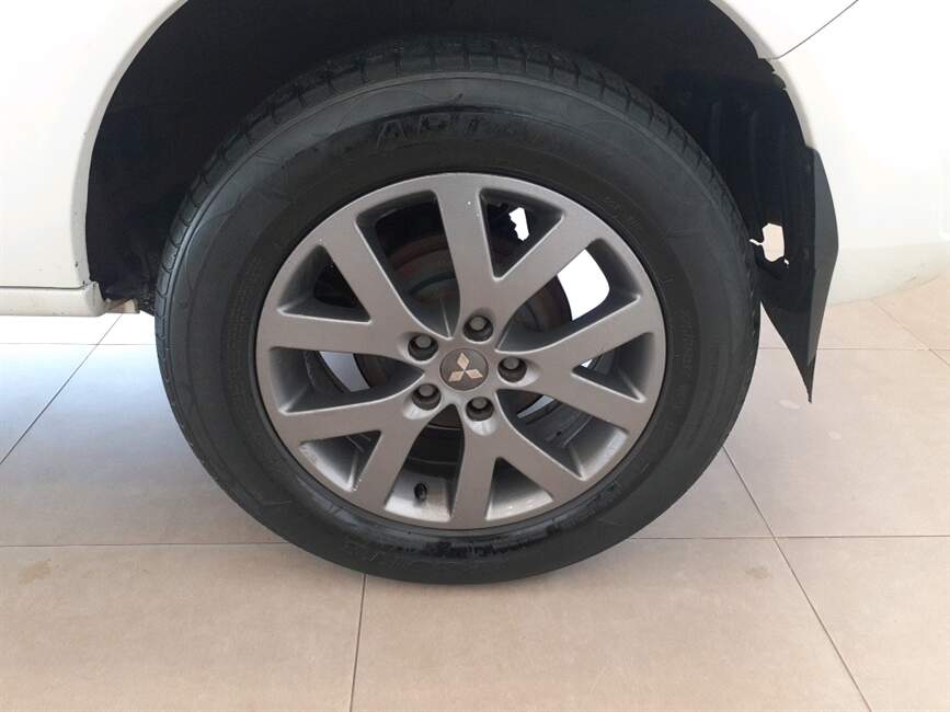 PAJERO TR4 2.0 4X2 16V 140CV FLEX 4P AUTOMATICO